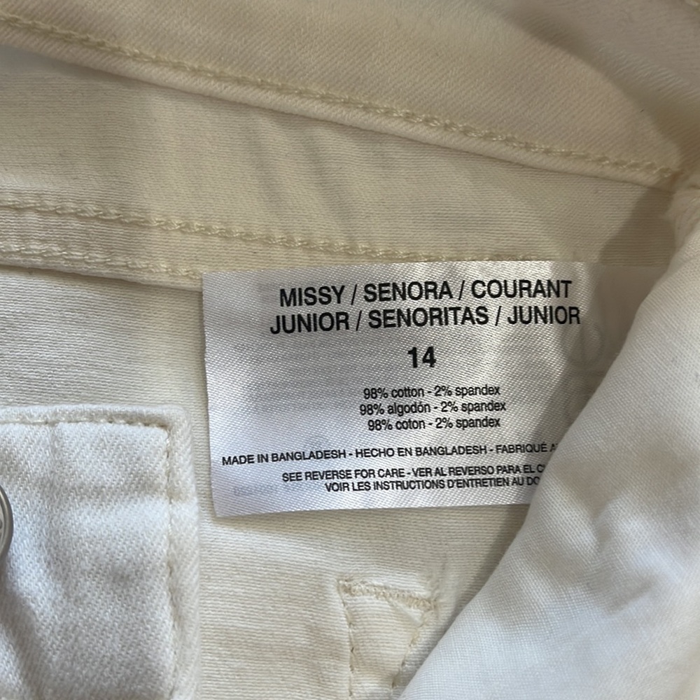 New Size 14 Nine West Antique white jeans 98% cotton 2% spandex 🍀🍀🍀🍀 - Picture 8 of 8
